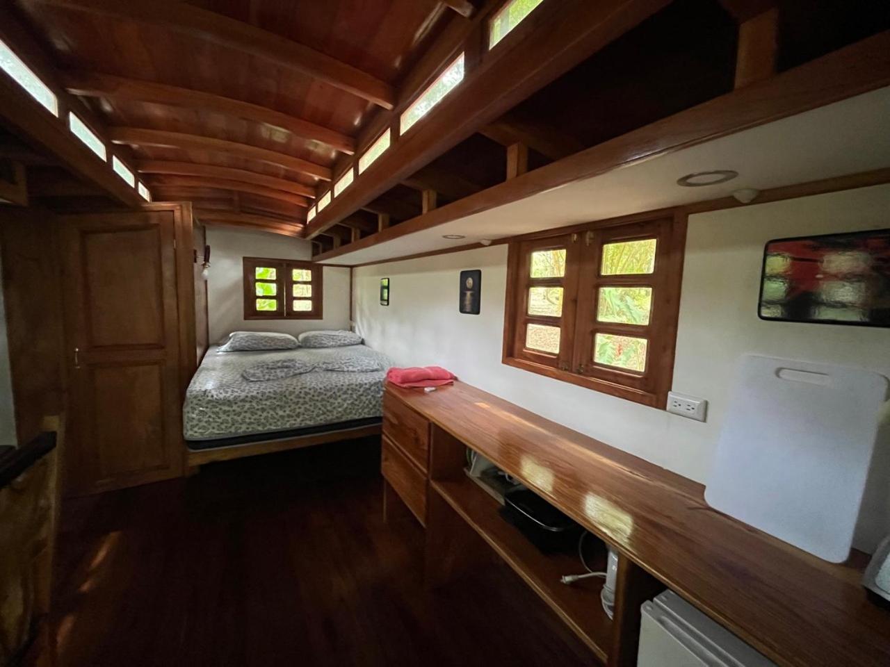 Gypsy Wagons Hotel Pavones  Buitenkant foto