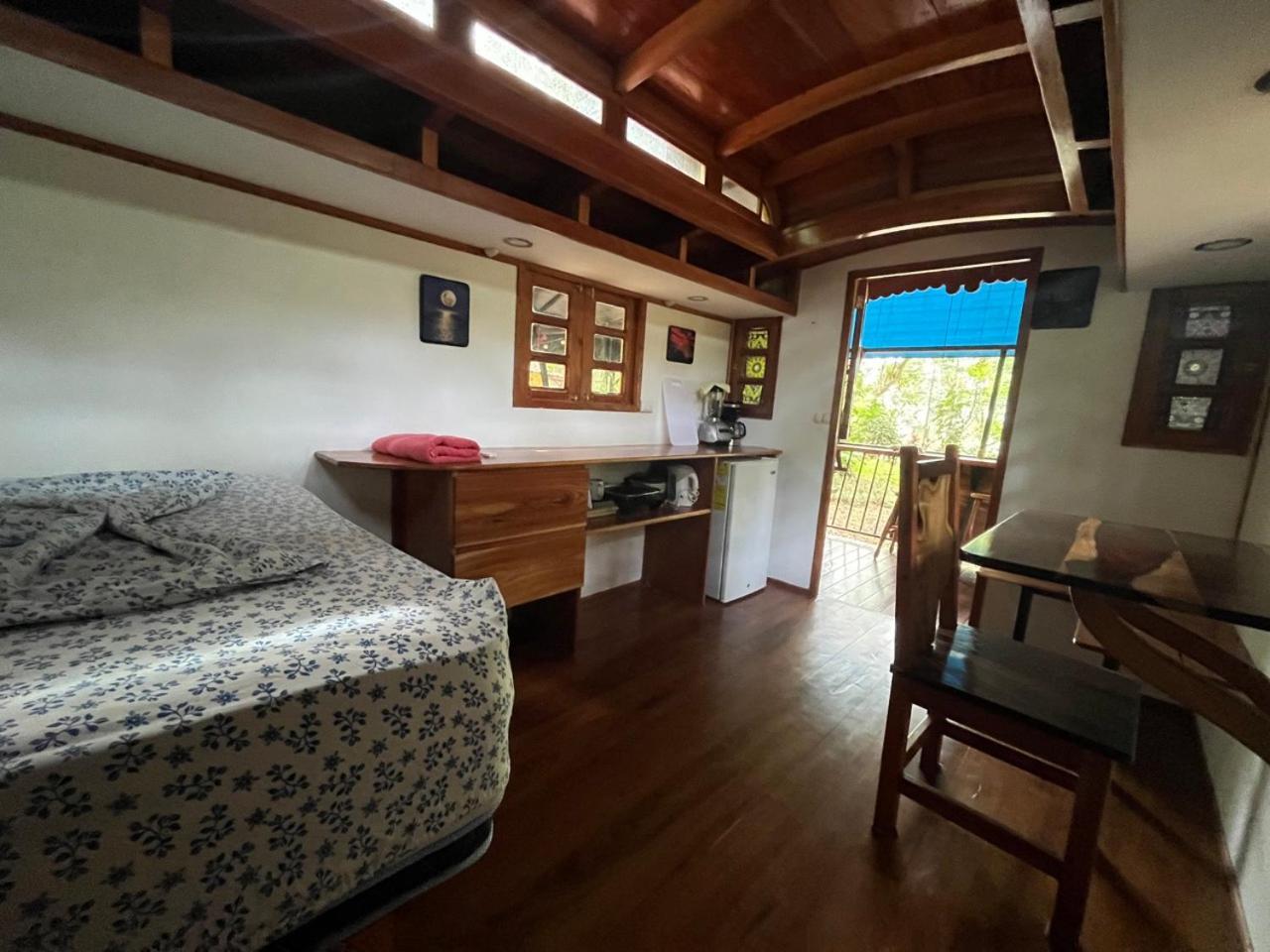 Gypsy Wagons Hotel Pavones  Buitenkant foto