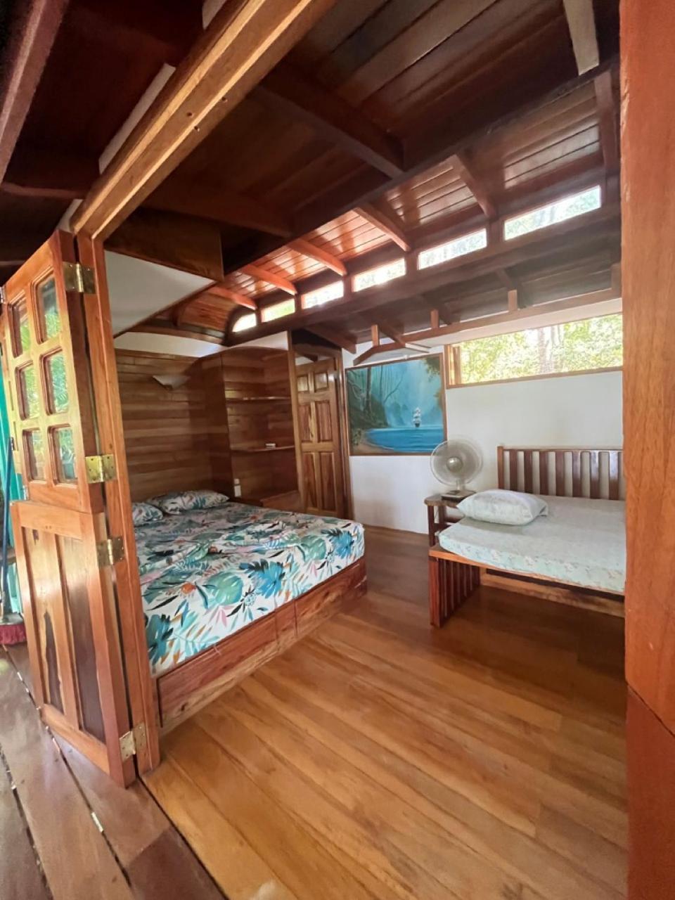 Gypsy Wagons Hotel Pavones  Buitenkant foto