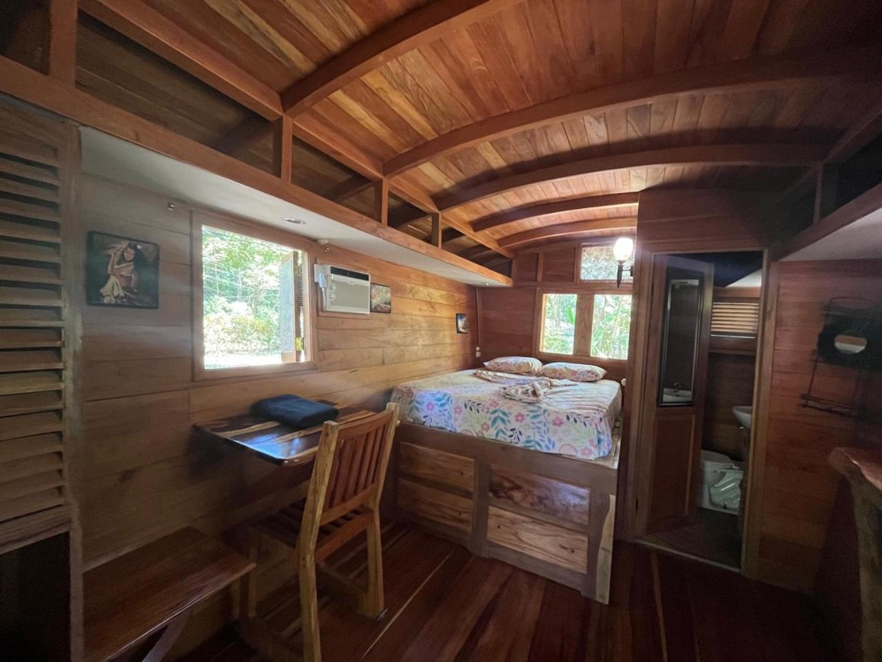 Gypsy Wagons Hotel Pavones  Buitenkant foto